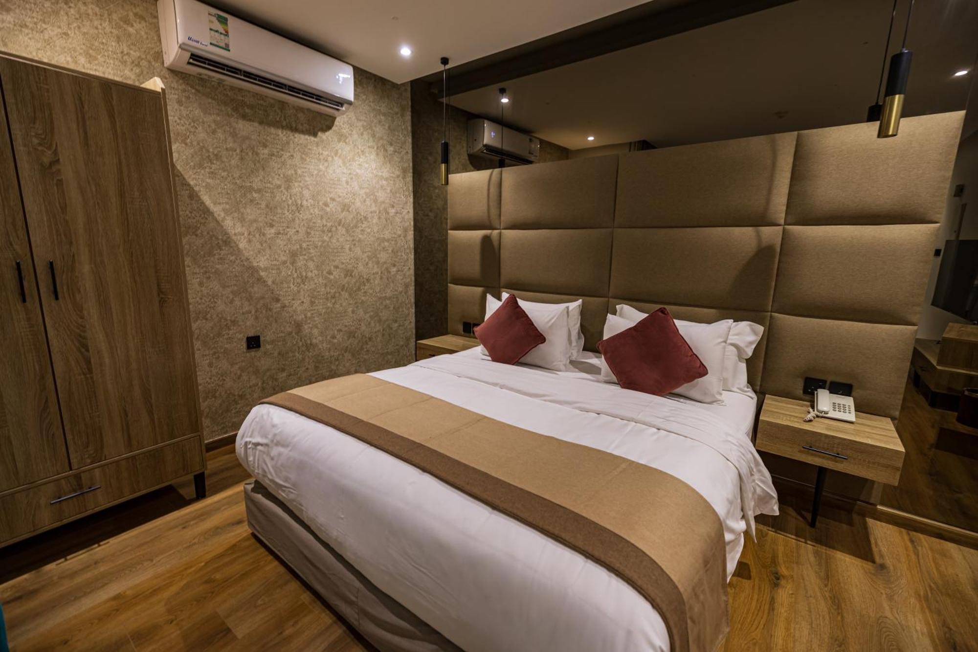 Xyz Hotel Riaad Buitenkant foto
