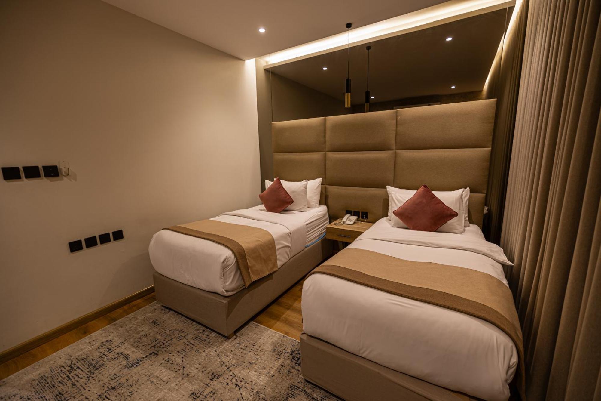 Xyz Hotel Riaad Buitenkant foto