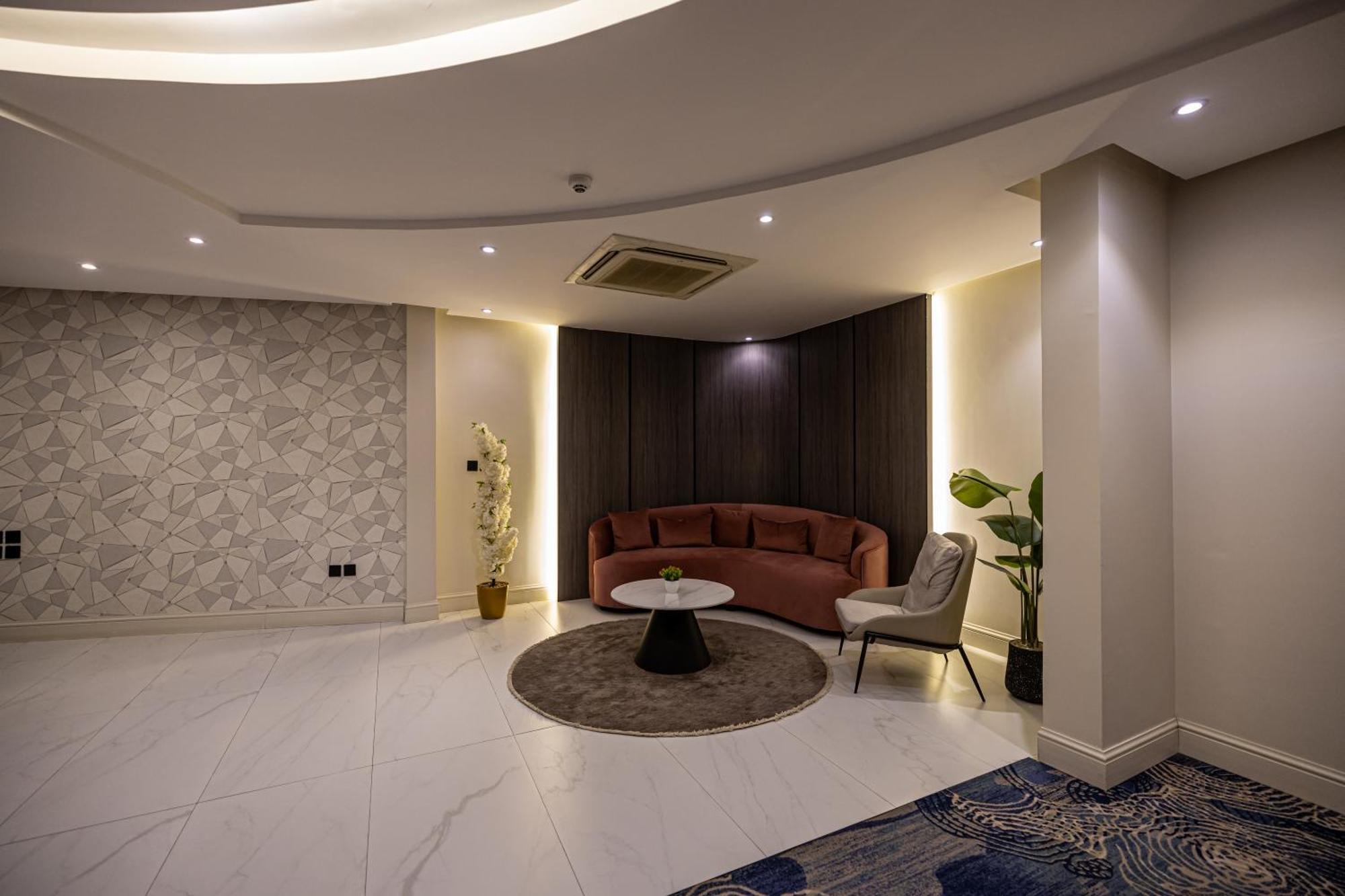 Xyz Hotel Riaad Buitenkant foto